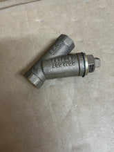 Load image into Gallery viewer, 1/4&quot; KECKLEY STYLE F150 CLASS 125 NPT BRONZE BODY Y-STRAINER