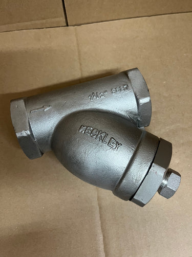 1 1/2: KECKLEY STYLE SSB7 CLASS 600 NPT 316 STAINLESS STELL Y-STRAINER